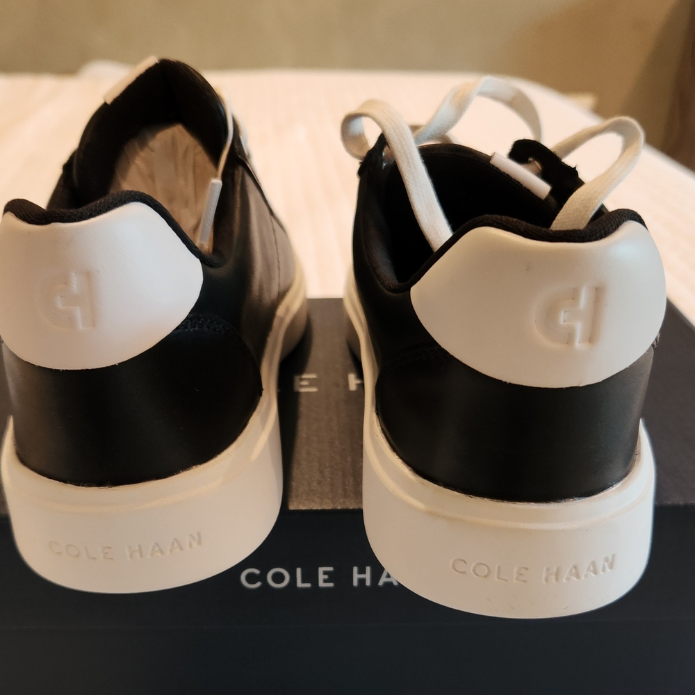Cole Haan Womens Grand Coaster Sneakers Shoes Size 8.5. Black/white - Picture 2 of 7